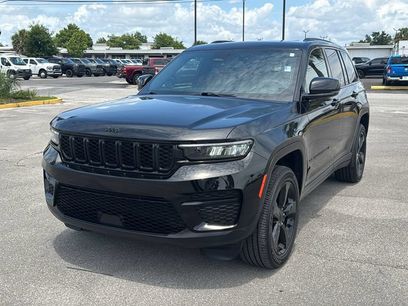 Used 2023 Jeep Grand Cherokee Altitude