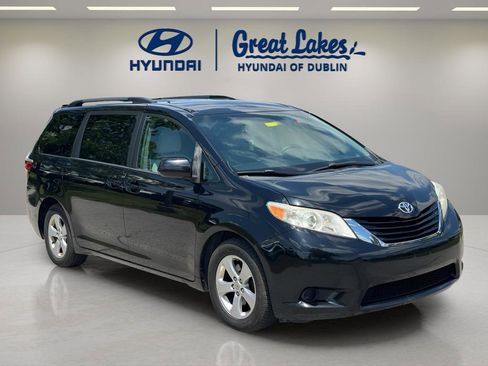 Used 2016 Toyota Sienna LE FWD image 7