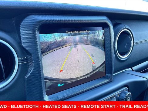 Used 2023 Jeep Wrangler Unlimited Sahara w/ Cold Weather Group image 14