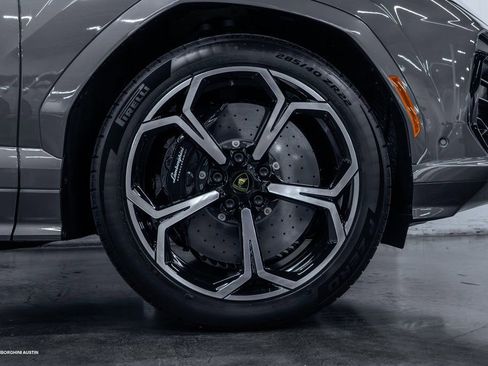 Used 2025 Lamborghini Urus SE AWD/4WD image 19