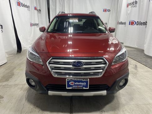 Used 2017 Subaru Outback 3.6R Limited image 2
