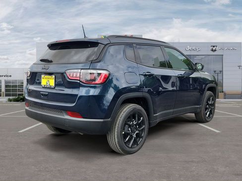New 2026 Jeep Compass Latitude image 5