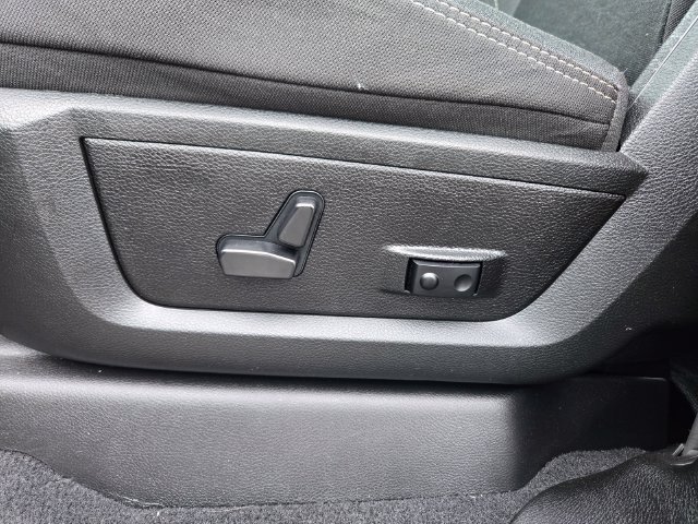 Used 2025 RAM 2500 Big Horn AWD/4WD image 12