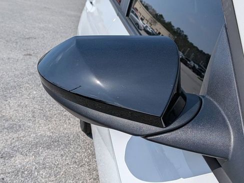 Certified 2025 Hyundai Elantra SEL image 11