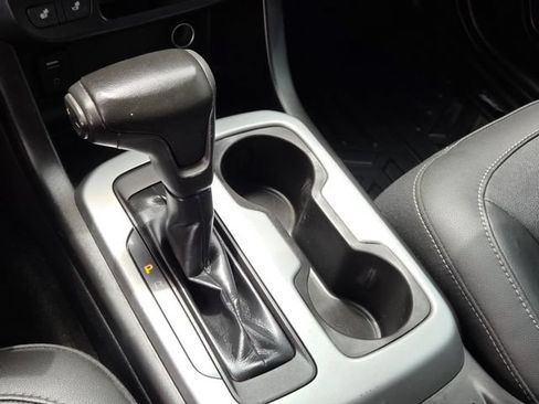 Used 2018 Chevrolet Colorado ZR2 w/ ZR2 Dusk Special Edition AWD/4WD image 23