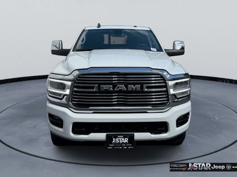 Used 2024 RAM 2500 Laramie AWD/4WD image 2