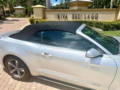 Used 2015 Ford Mustang Convertible w/ Equipment Group 051A image 17