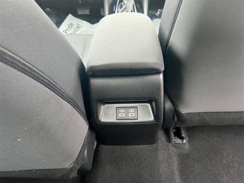 Used 2024 Toyota Corolla LE image 24