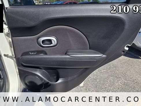 Used 2018 Kia Soul + FWD image 22