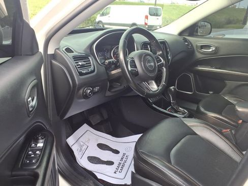 Used 2020 Jeep Compass Limited FWD image 6