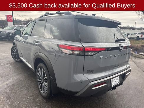 New 2026 Nissan Pathfinder Platinum image 6