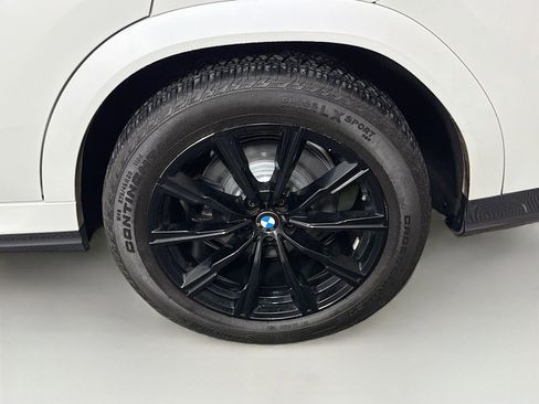 Used 2022 BMW X6 xDrive40i w/ Executive Package image 33