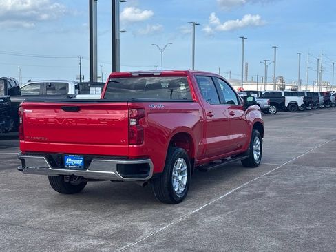 Used 2022 Chevrolet Silverado 1500 LT AWD/4WD image 11