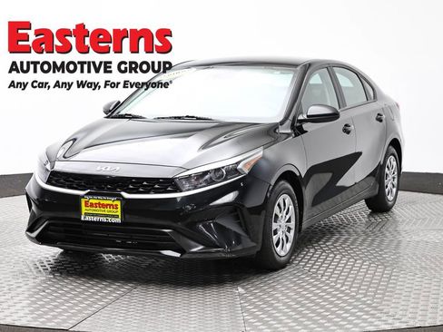 Used 2023 Kia Forte LX FWD image 1