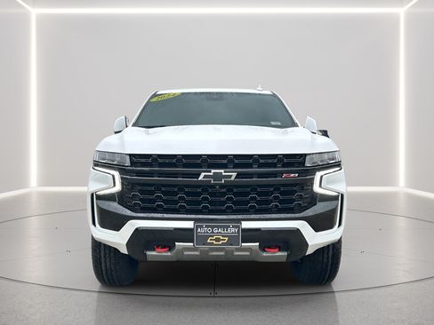 Used 2024 Chevrolet Tahoe Z71 w/ Luxury Package AWD/4WD image 7