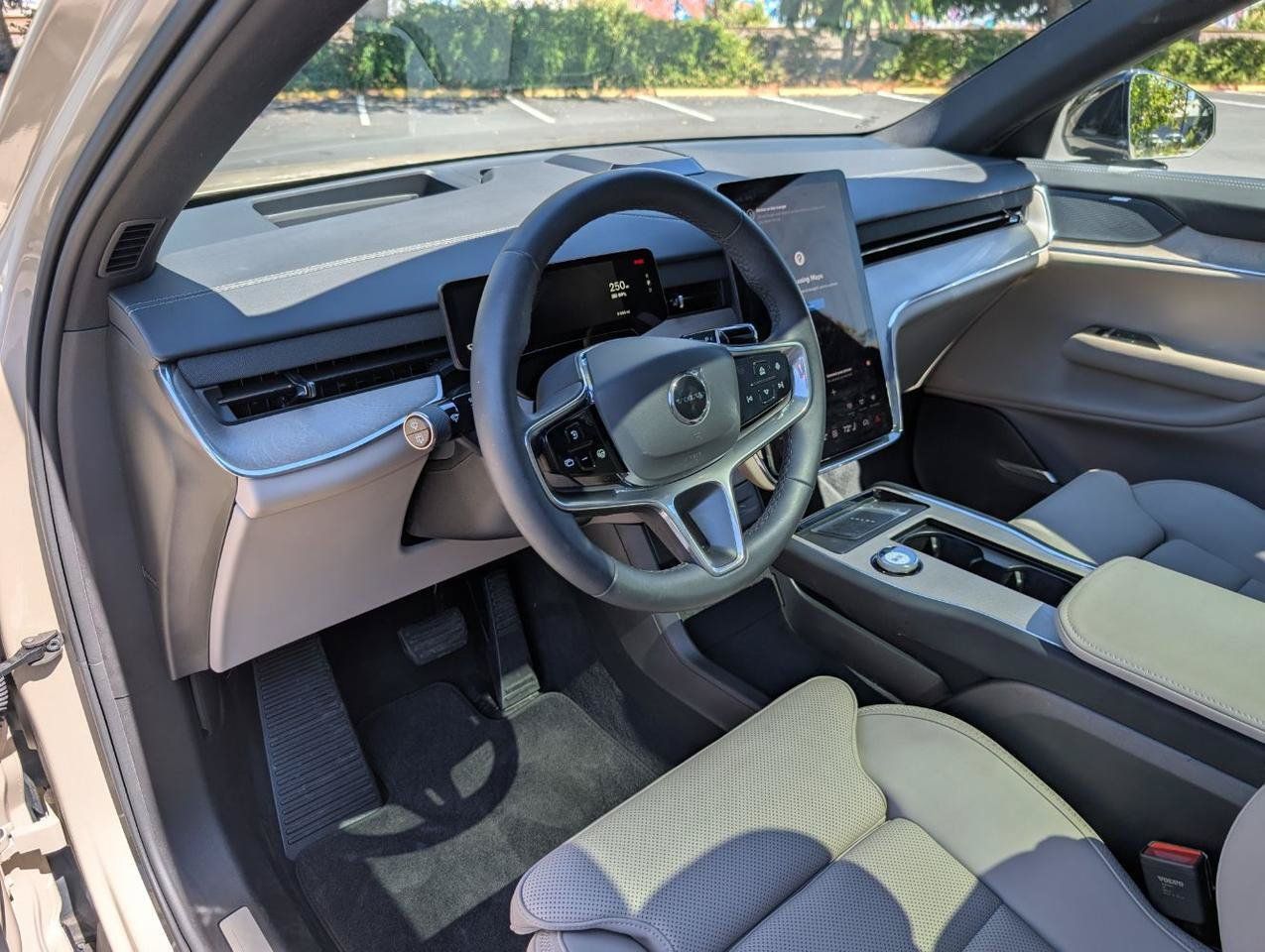 Used 2025 Volvo EX90 Ultra AWD/4WD image 9