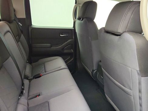 Used 2025 Nissan Frontier SV AWD/4WD image 22