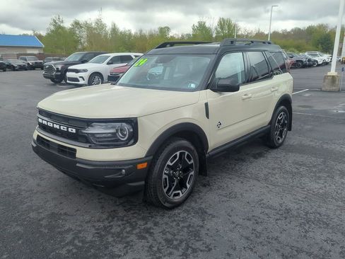 Used 2024 Ford Bronco Sport Outer Banks w/ Tech Package AWD/4WD image 4