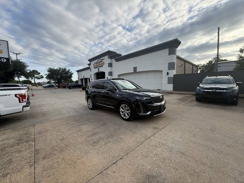 Used 2020 Cadillac XT6 Premium Luxury FWD image 45