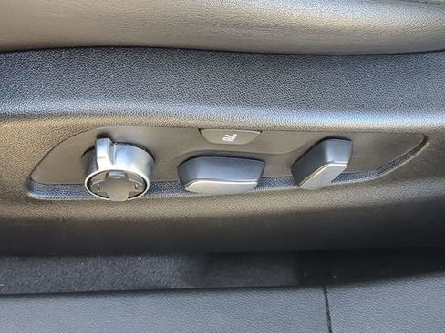 Used 2019 Cadillac XT4 Premium Luxury image 19