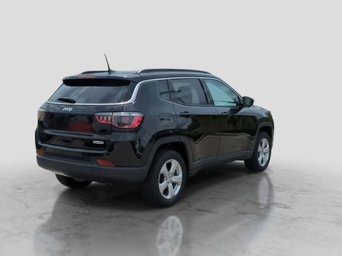 Used 2021 Jeep Compass Latitude w/ Convenience Group AWD/4WD image 3