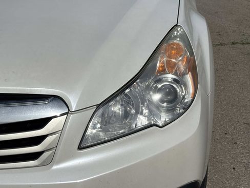 Used 2012 Subaru Outback 2.5i Premium w/ All-Weather Pkg image 11