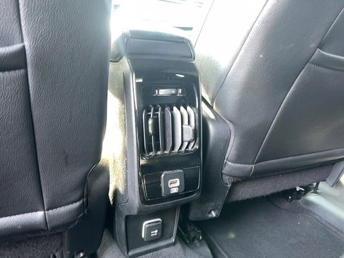 Used 2024 Jeep Compass Latitude AWD/4WD image 25