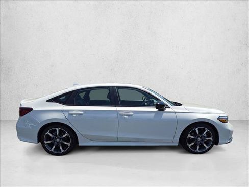 Used 2025 Honda Civic Sport Touring image 4
