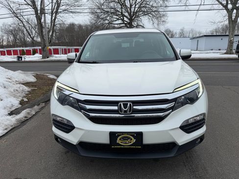 Used 2017 Honda Pilot EX image 2