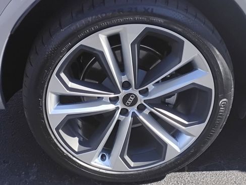 Certified 2023 Audi Q5 2.0T Prestige image 13