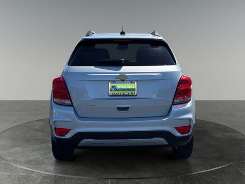 Used 2022 Chevrolet Trax LT w/ LT Convenience Package AWD/4WD image 8