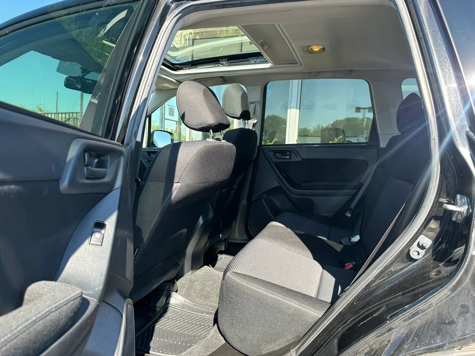 Used 2015 Subaru Forester 2.5i Premium w/ All-Weather Package AWD/4WD image 11