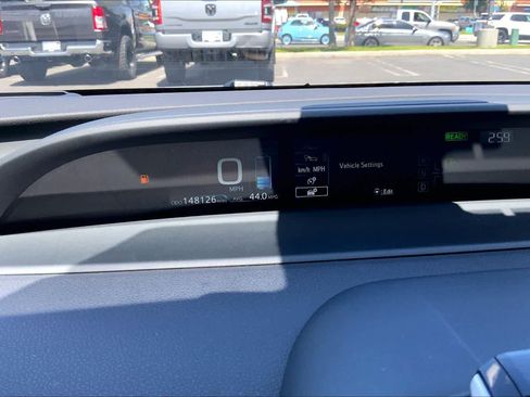 Used 2022 Toyota Prius Limited FWD image 26