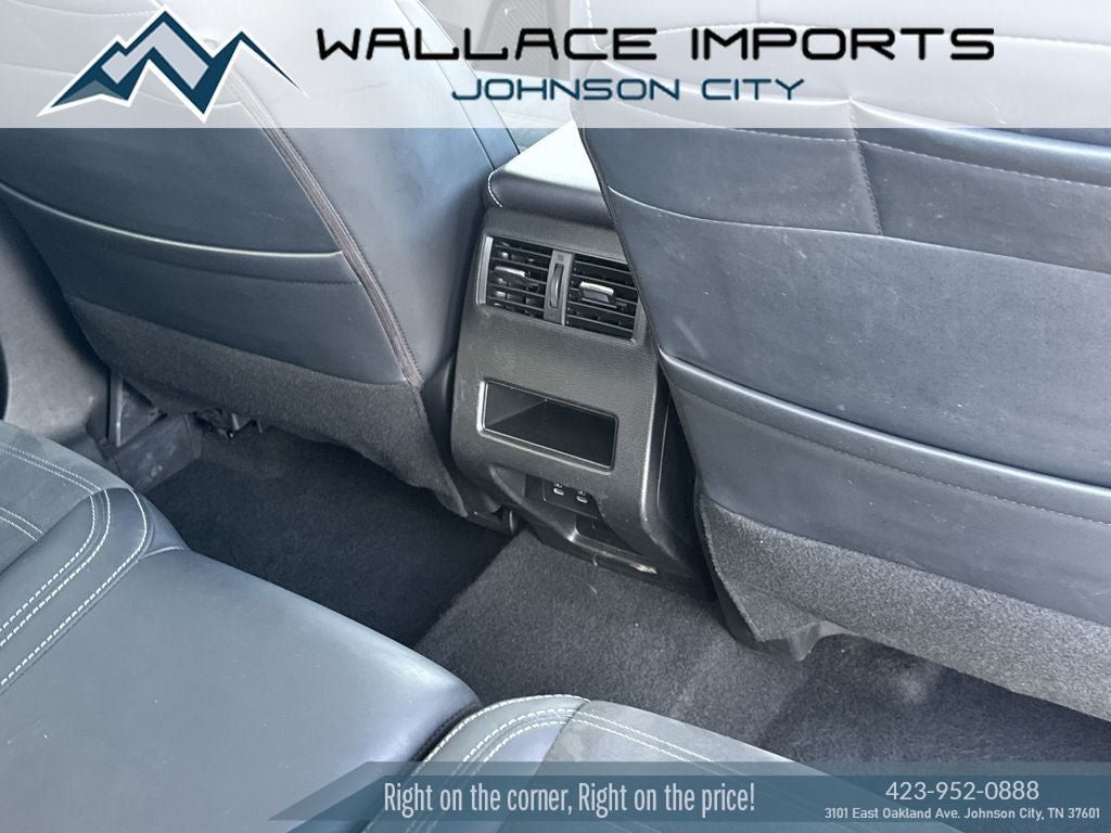Used 2025 Mitsubishi Outlander AWD image 40