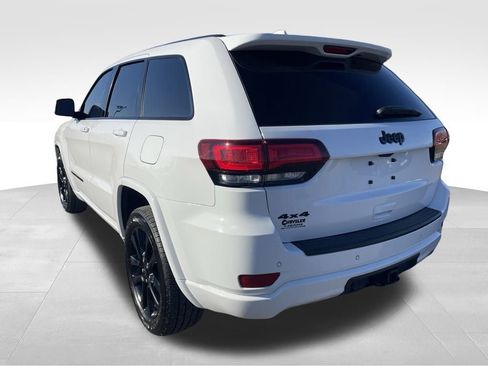 Used 2022 Jeep Grand Cherokee Laredo X image 17