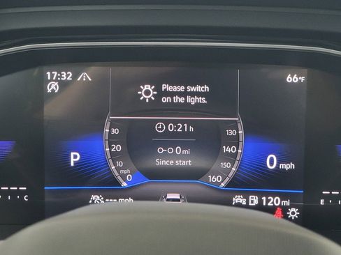 Used 2024 Volkswagen Jetta SE image 22