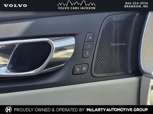 Used 2019 Volvo XC60 T5 Inscription w/ Protection Package AWD/4WD image 17