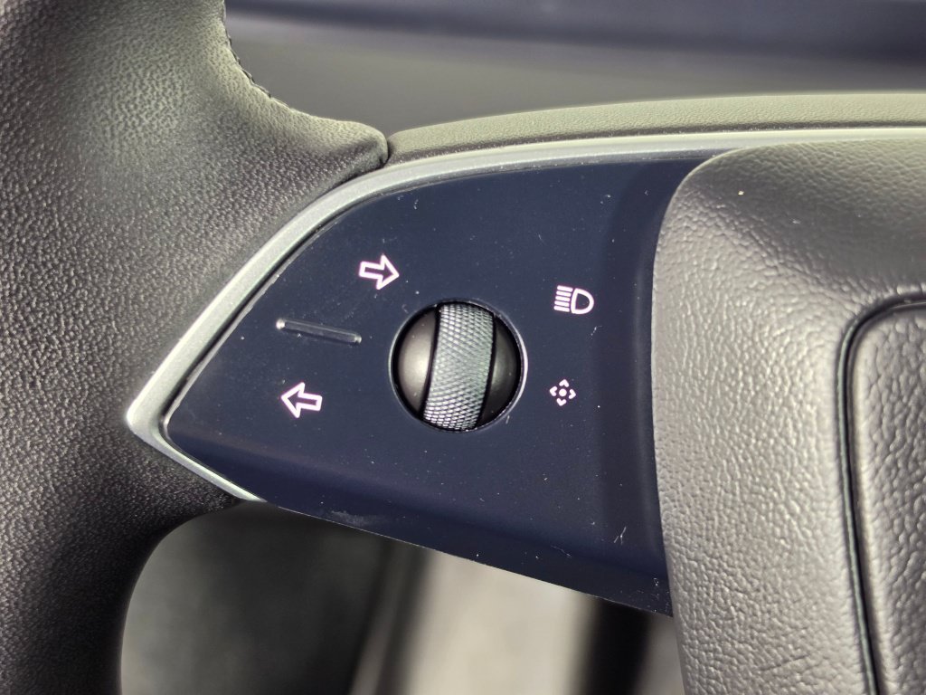 Used 2025 Tesla Model 3 Long Range RWD image 37