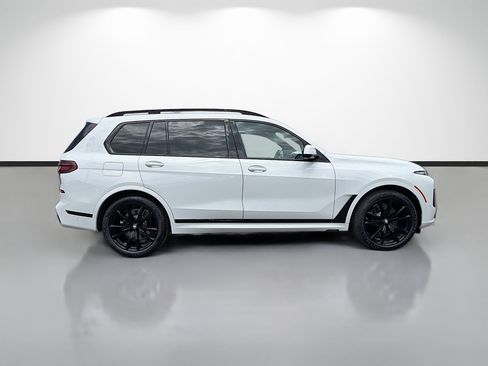 New 2027 BMW X7 xDrive40i w/ M Sport Package AWD/4WD image 2