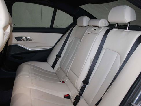 Certified 2023 BMW 330i 330i w/ Premium Package image 17