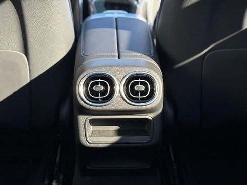 Used 2026 Mercedes-Benz GLC 300 4MATIC image 43