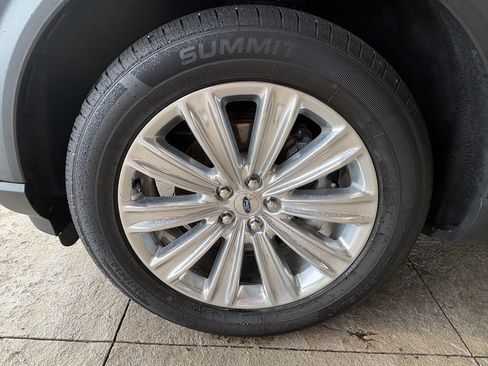 Used 2020 Ford Explorer Limited AWD/4WD image 10