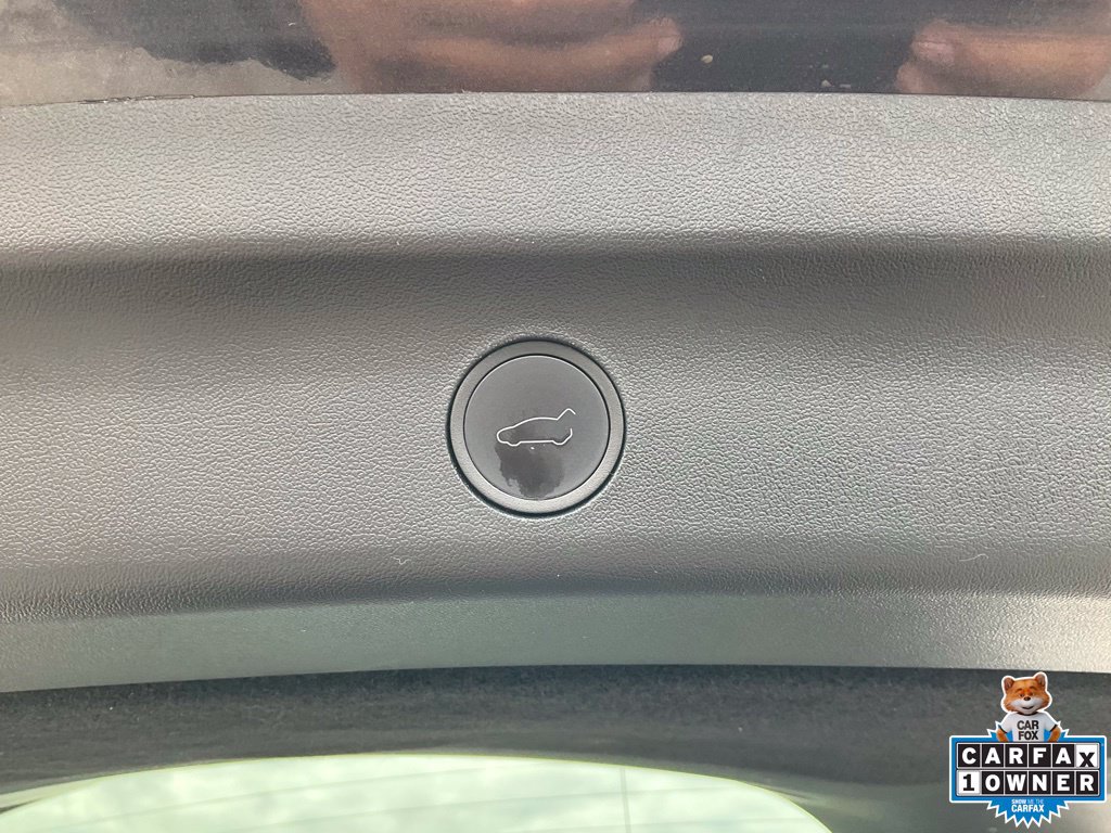 Used 2024 Tesla Model Y 2WD image 10
