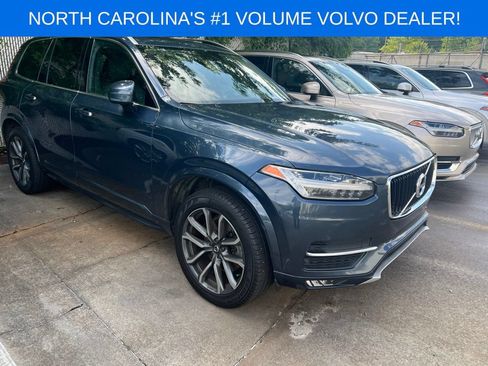 Used 2019 Volvo XC90 T5 Momentum w/ Protection Package Premier AWD/4WD image 1