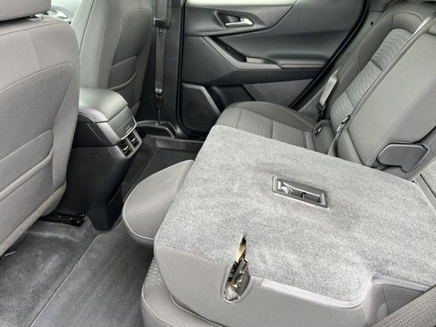 Used 2025 Chevrolet Equinox LT image 17