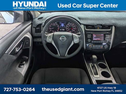 Used 2014 Nissan Altima 2.5 S w/ Sport Value Package FWD image 17