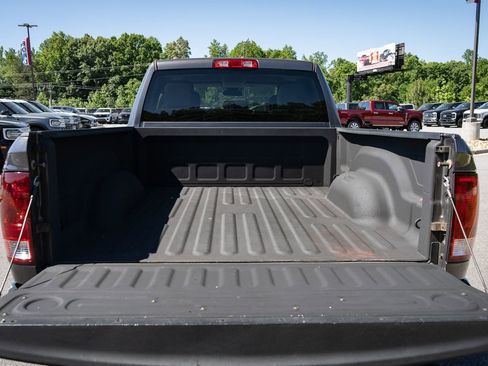 Used 2015 RAM 1500 Tradesman w/ Popular Equipment Group AWD/4WD image 9