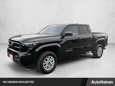 Certified 2025 Toyota Tacoma SR5 AWD/4WD image 1