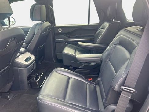 New 2026 Lincoln Navigator Reserve w/ Jet Appearance Package AWD/4WD image 16