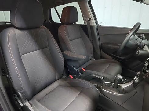 Used 2018 Chevrolet Trax LT w/ LPO, Protection Package image 14